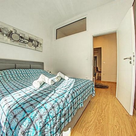 Caligula City Center Apartment 普拉 外观 照片