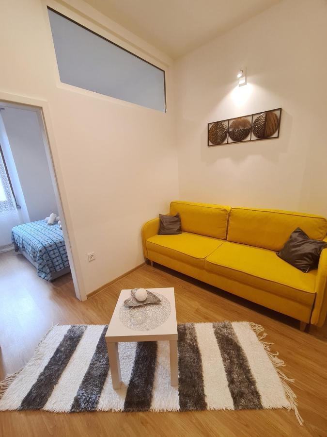 Caligula City Center Apartment 普拉 外观 照片