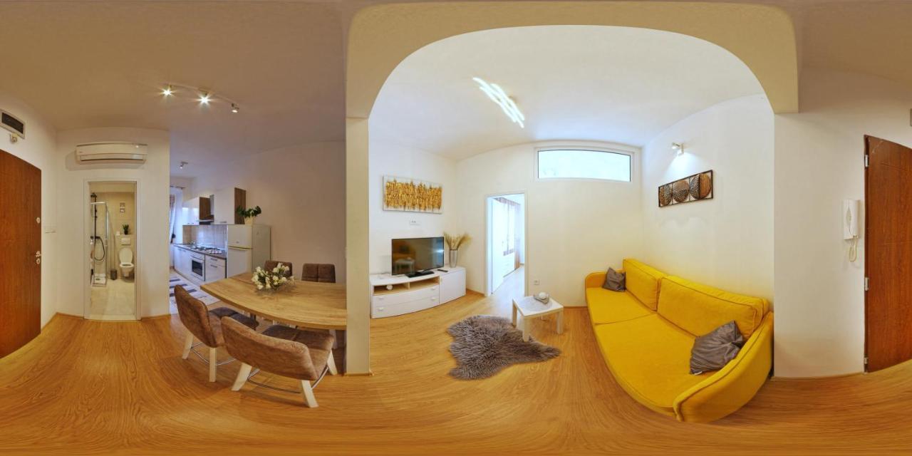 Caligula City Center Apartment 普拉 外观 照片